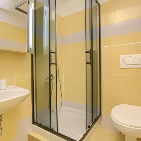 Apartamento Center - Steps Away From The Arena Pula