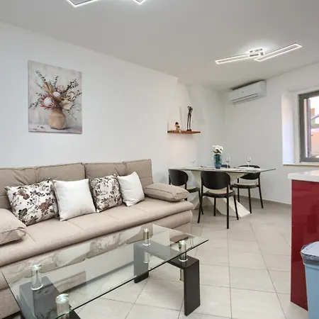 Apartment Center