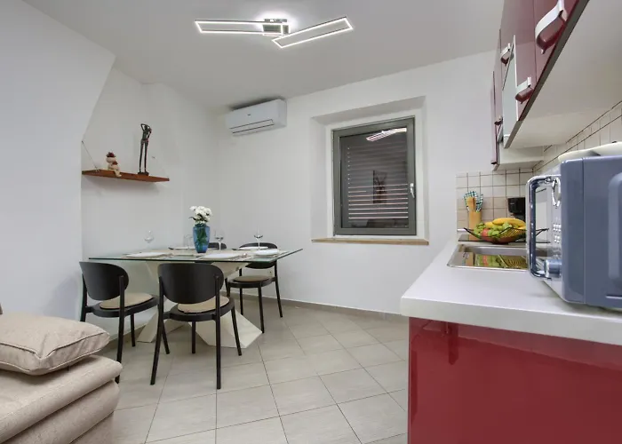 Center - Steps Away From The Arena Daire Pula