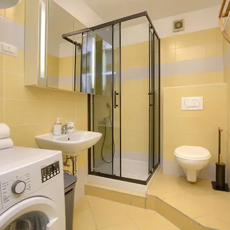 Center - Steps Away From The Arena